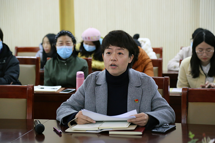 91吃瓜
召开从严从实做好师生疫情防控工作推进会2.JPG