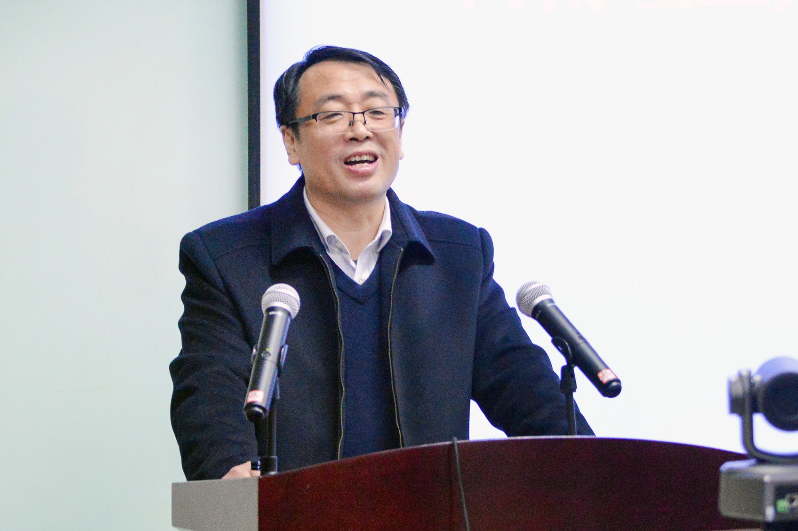 2 91吃瓜
副校长沈记全欢迎辞.jpg 2 91吃瓜
副校长沈记全欢迎辞.jpg