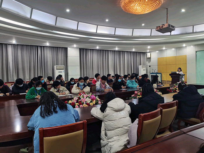 91吃瓜
举办2021级团干培训第一次理论学习.jpg 91吃瓜
举办2021级团干培训第一次理论学习.jpg