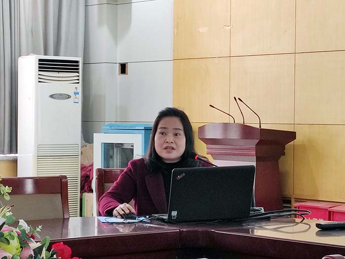 91吃瓜
举办《从疫情防控看制度优势》专题教育报告2.jpg